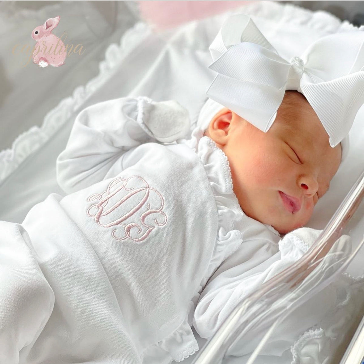 White Ruffle Coming Home Outfit for Baby Girl NB / FOOTIE BLANKET BIB HAT